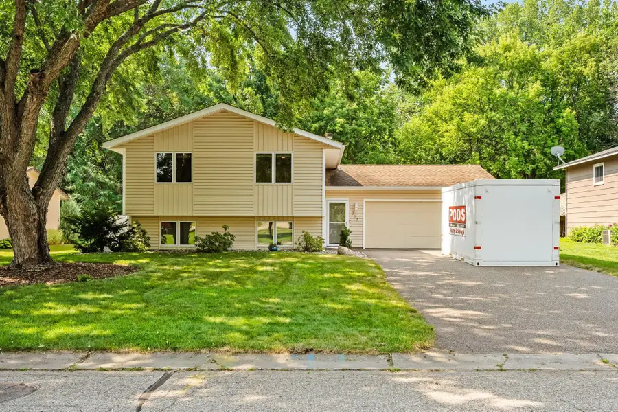 717 Dresden Drive, Chaska, MN 55318 - #2
