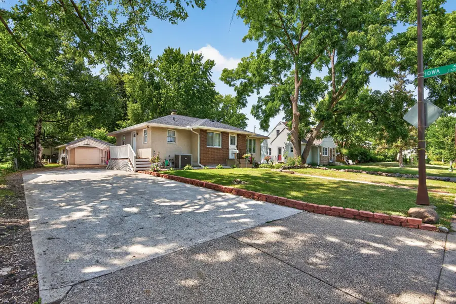 1587 Ruth Street N, Saint Paul, MN 55119 - #2