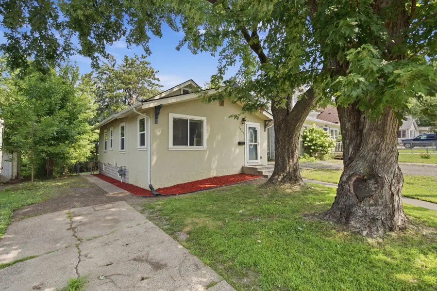 1037 Gould Avenue Ne, Columbia Heights, MN 55421 - #3