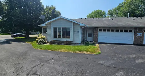 12093 Yellow Pine Street Nw, Coon Rapids, MN 55448