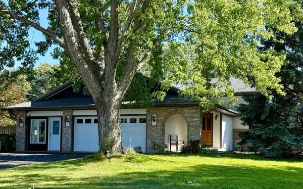 998 99th Lane Ne, Blaine, MN 55434