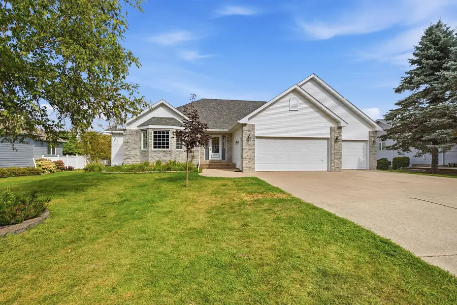 109 Anglewood Drive, Kenyon, MN 55946 - #3
