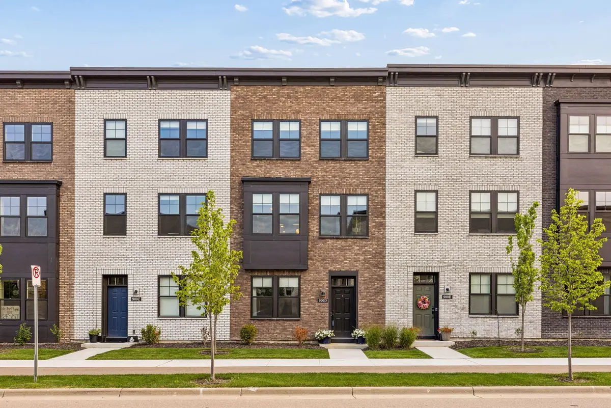 900D Mount Curve Boulevard, Saint Paul, MN 55116 - #1
