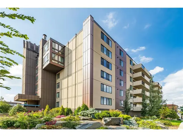 2800 W 44th Street #209, Minneapolis, MN 55410