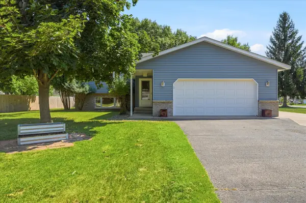 1515 32nd Avenue Sw, Cambridge, MN 55008