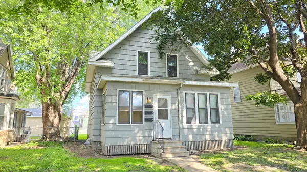1094 Albemarle Street, Saint Paul, MN 55117