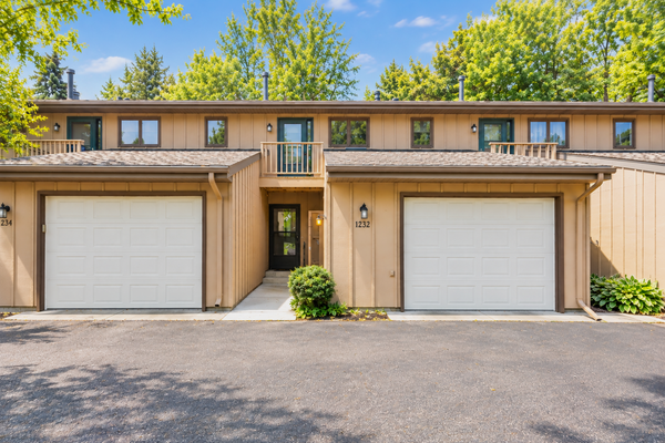 1232 Woodley Street E, Northfield, MN 55057