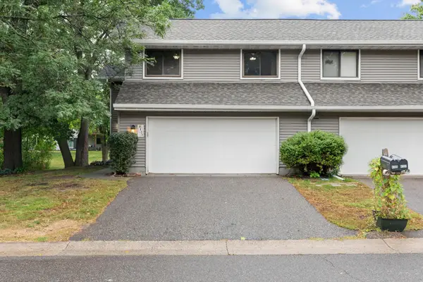4135 Shirlee Lane S, Shoreview, MN 55126
