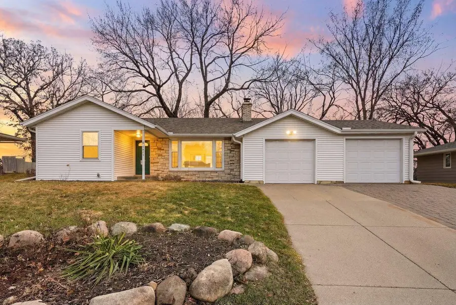 4015 Wayzata Boulevard, Golden Valley, MN 55416 - #2