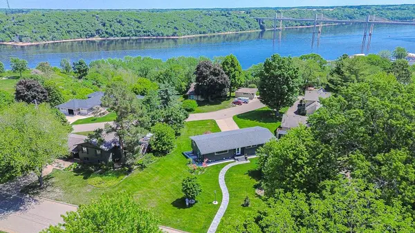 1319 3rd Avenue S, Stillwater, MN 55082