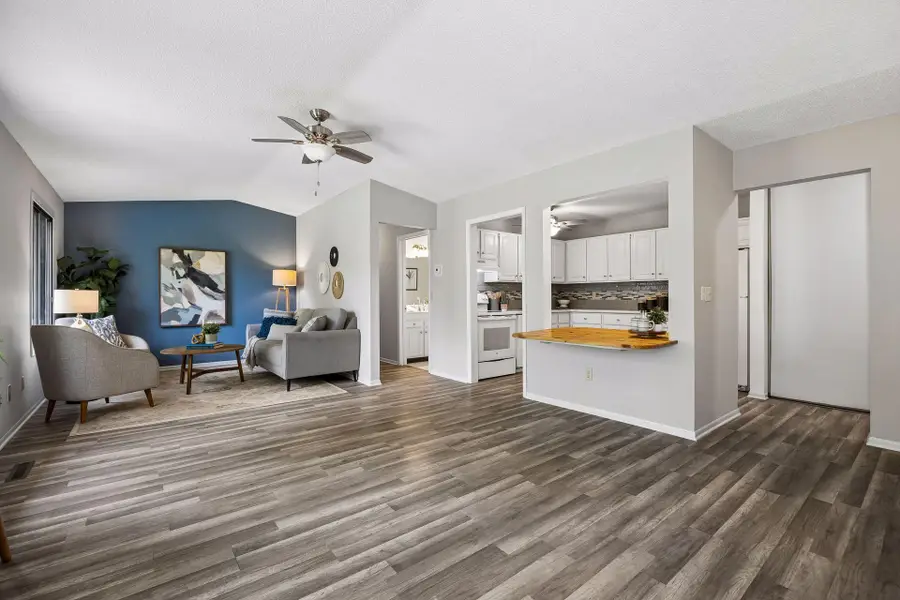 9701 Cimarron Trail, Hopkins, MN 55305 - #3
