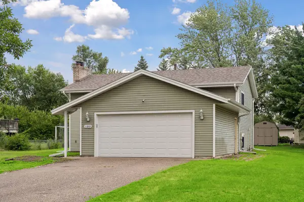 11843 Marigold Street Nw, Coon Rapids, MN 55433