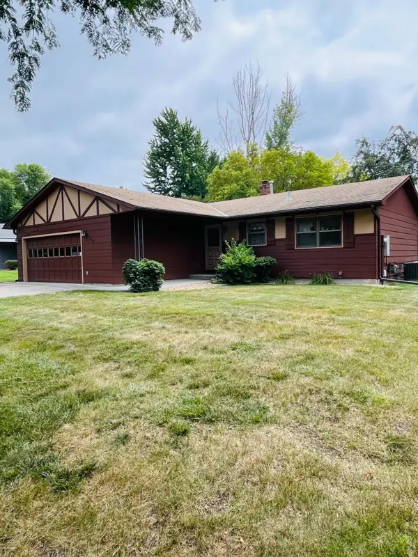 169 Mary Circle, Mankato, MN 56003