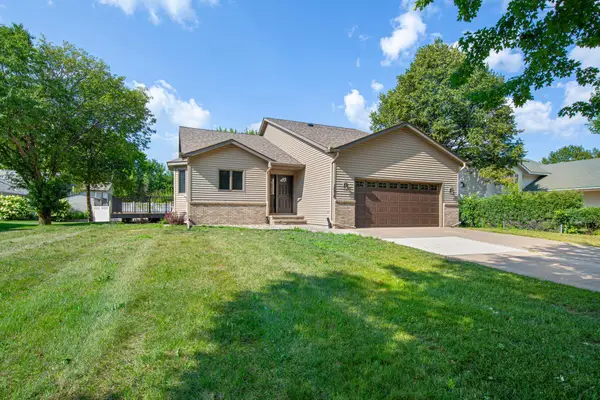 1676 Castle Drive, Mankato, MN 56003
