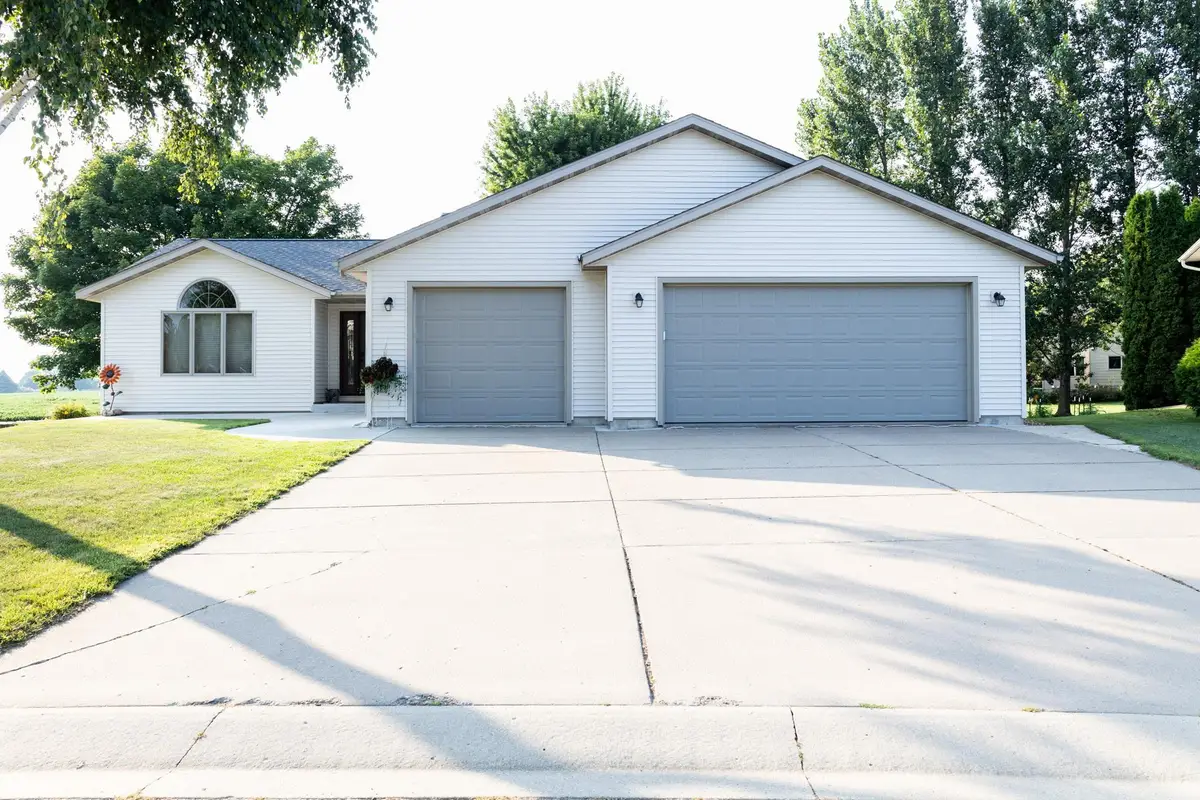 25 Benson Drive S, Lewiston, MN 55952 - #1