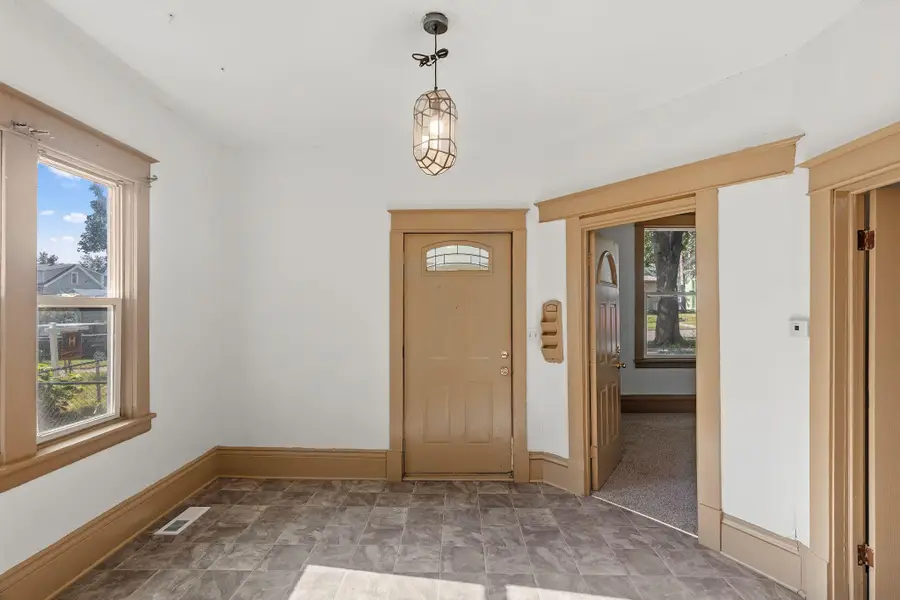 1035 Magnolia Avenue E, Saint Paul, MN 55106 - #2
