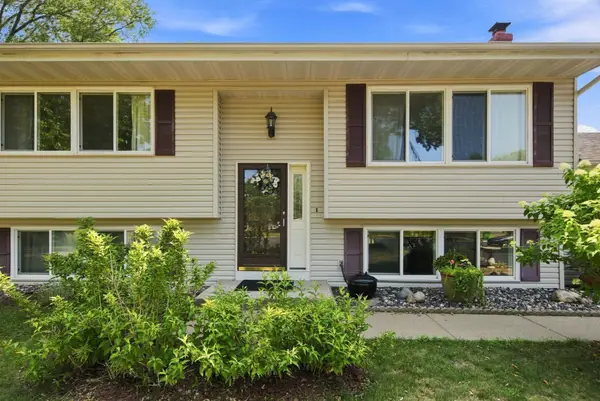 3236 115th Lane Nw, Minneapolis, MN 55433