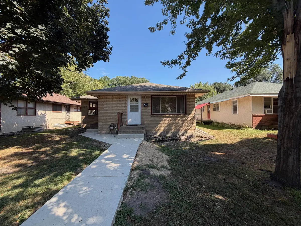 1094 26th Avenue Se, Minneapolis, MN 55414 - #1