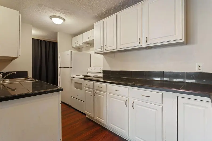 2616 Harriet Avenue #110, Minneapolis, MN 55408 - #3