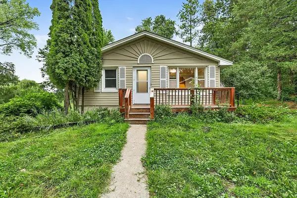 309 2nd Avenue Se, New London, MN 56273