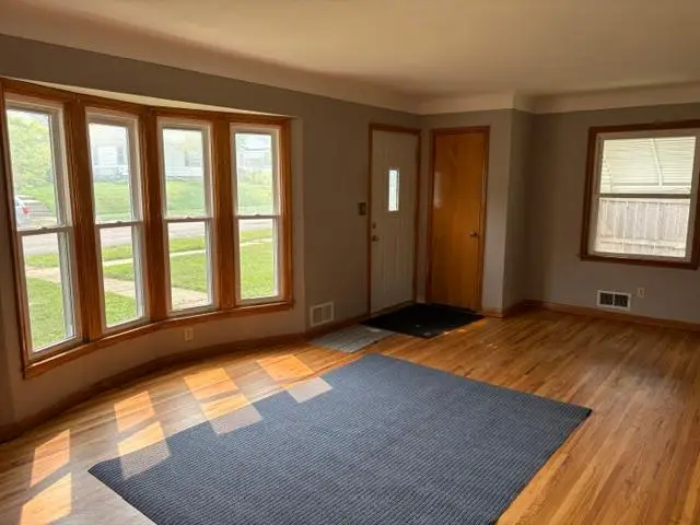 821 Howard Street N, Saint Paul, MN 55119 - #2