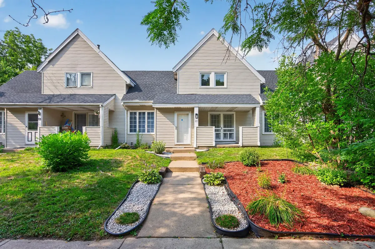 25 Stevens Street E, Saint Paul, MN 55107 - #1