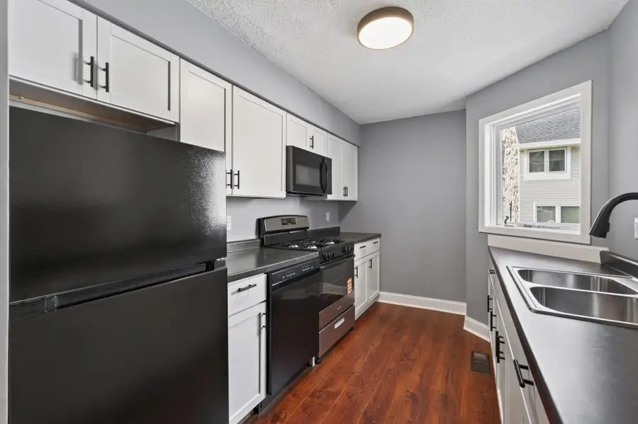 25 Stevens Street E, Saint Paul, MN 55107 - #3