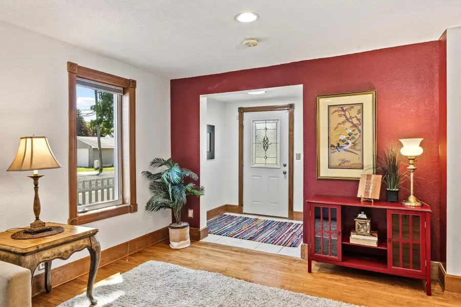 1106 5th Avenue S, South Saint Paul, MN 55075 - #3