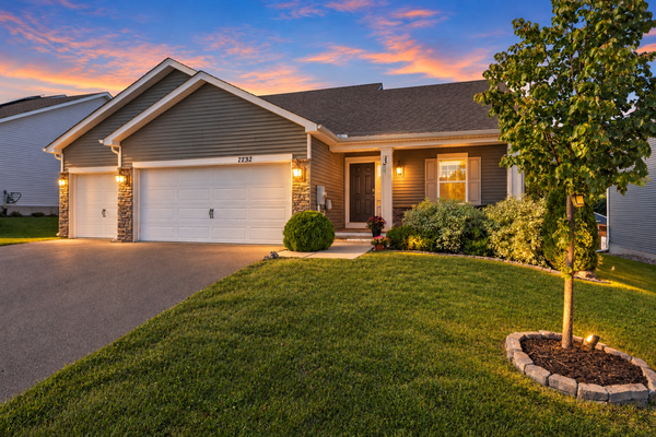 7737 205th Street W, Lakeville, MN 55044