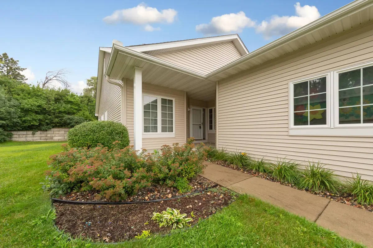 20524 Eastview Curve, Farmington, MN 55024 - #1