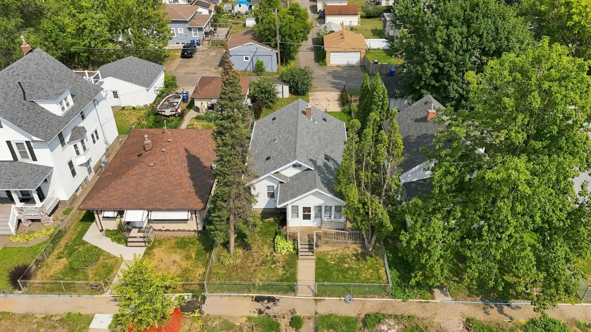 1006 Earl Street, Saint Paul, MN 55106 - #1