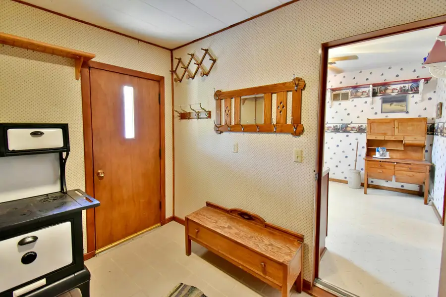 216 3rd Street N, Brownton, MN 55312 - #2