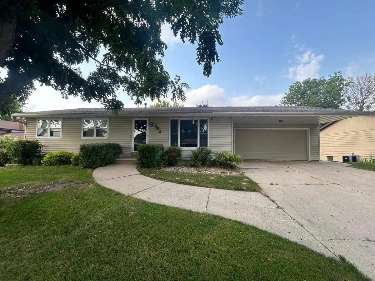 962 Miles Drive, Worthington, MN 56187 - #1