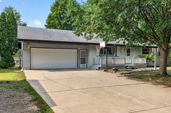13848 Crosstown Drive Nw, Andover, MN 55304