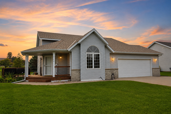 908 W 1st Street, West Concord, MN 55985