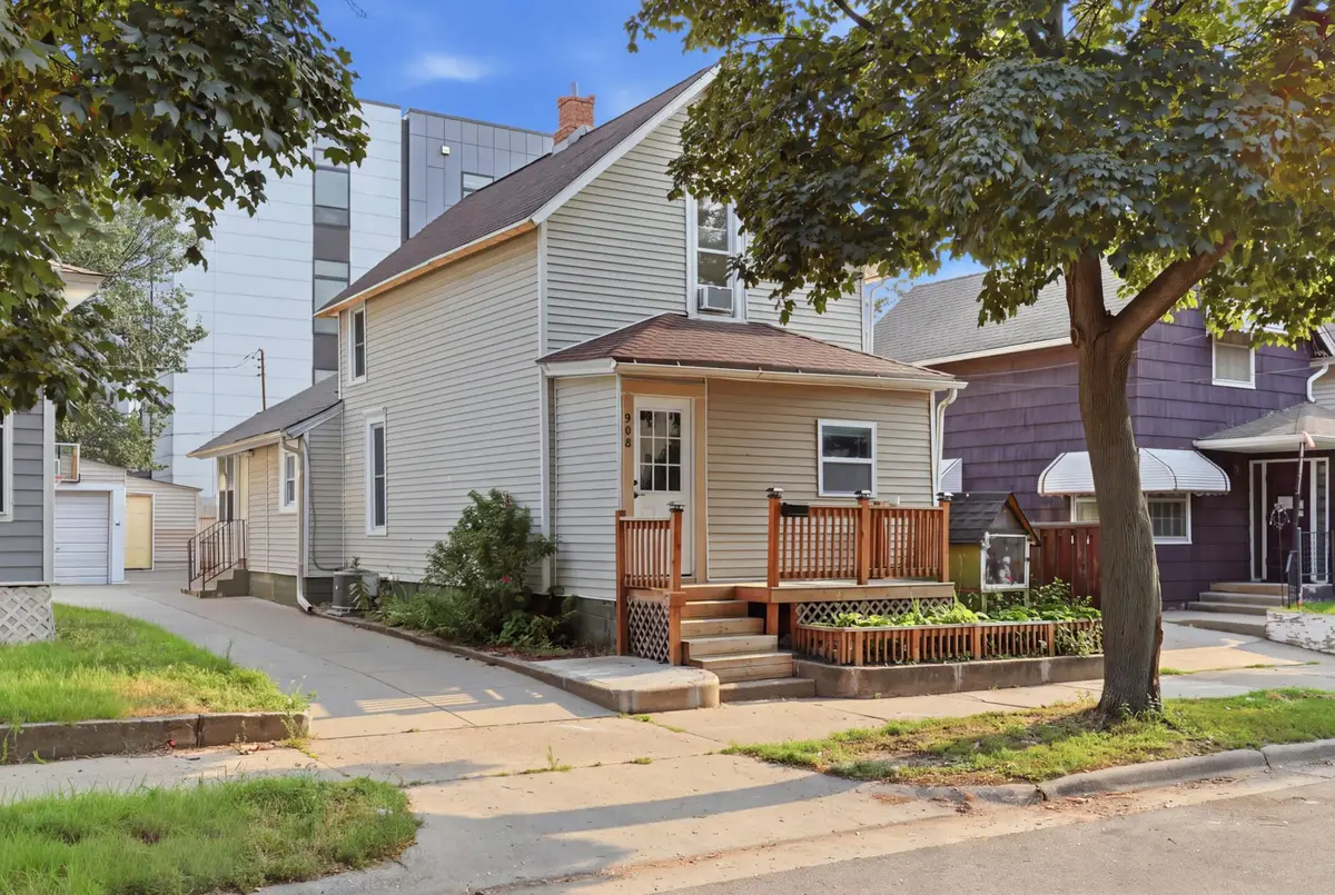 908 19th Avenue Ne, Minneapolis, MN 55418 - #1