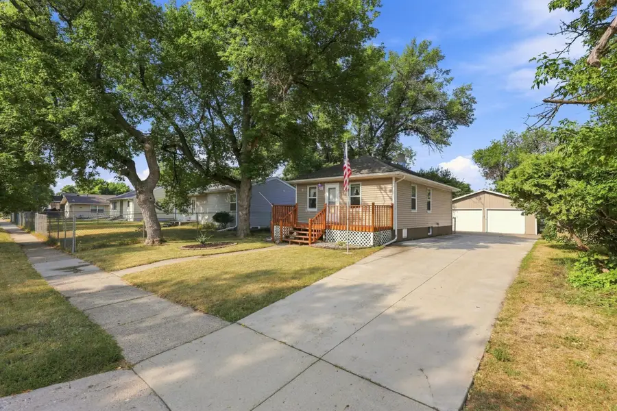 922 27th Street N, Fargo, ND 58102 - #2