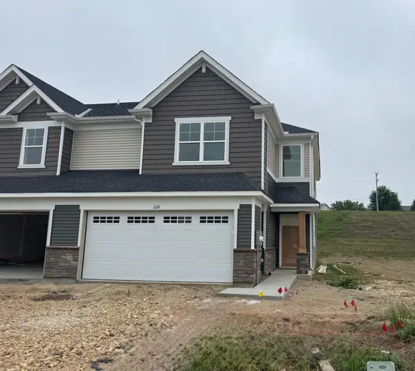 226 Huntington Drive, Waconia, MN 55387