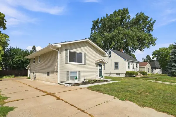 1893 Highway 96 E, White Bear Lake, MN 55110