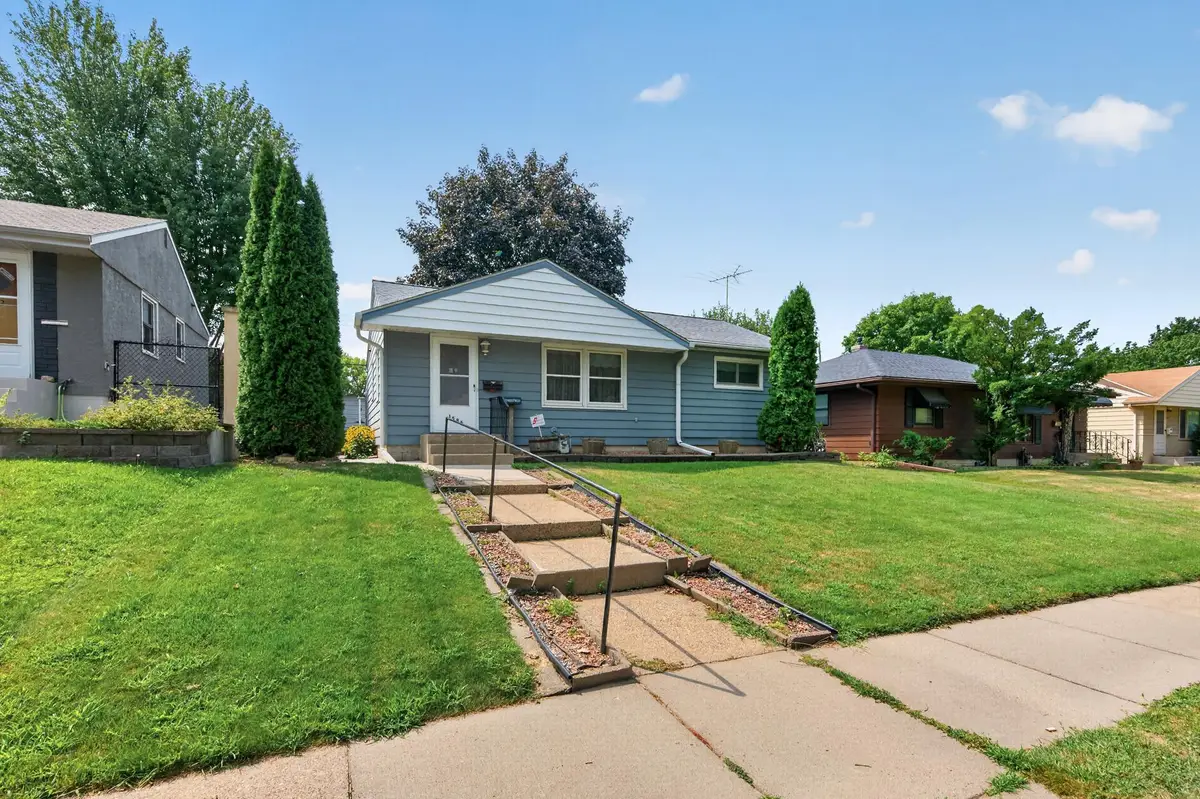 1586 Idaho Avenue E, Saint Paul, MN 55106 - #1