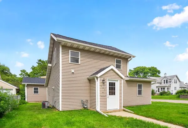 537 3rd Avenue Nw, Rochester, MN 55901