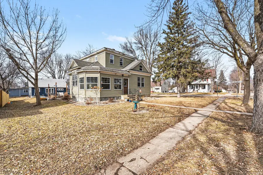 219 N Donaldson Street, Luverne, MN 56156 - #3