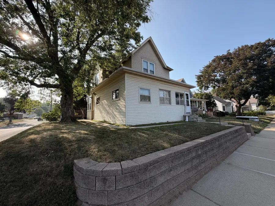 256 11th Avenue S, South Saint Paul, MN 55075 - #2
