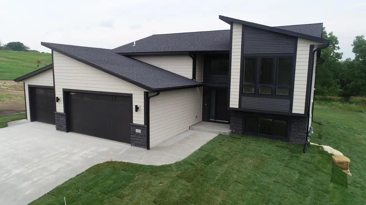 3503 Stonehedge Drive Ne, Rochester, MN 55906 - #1