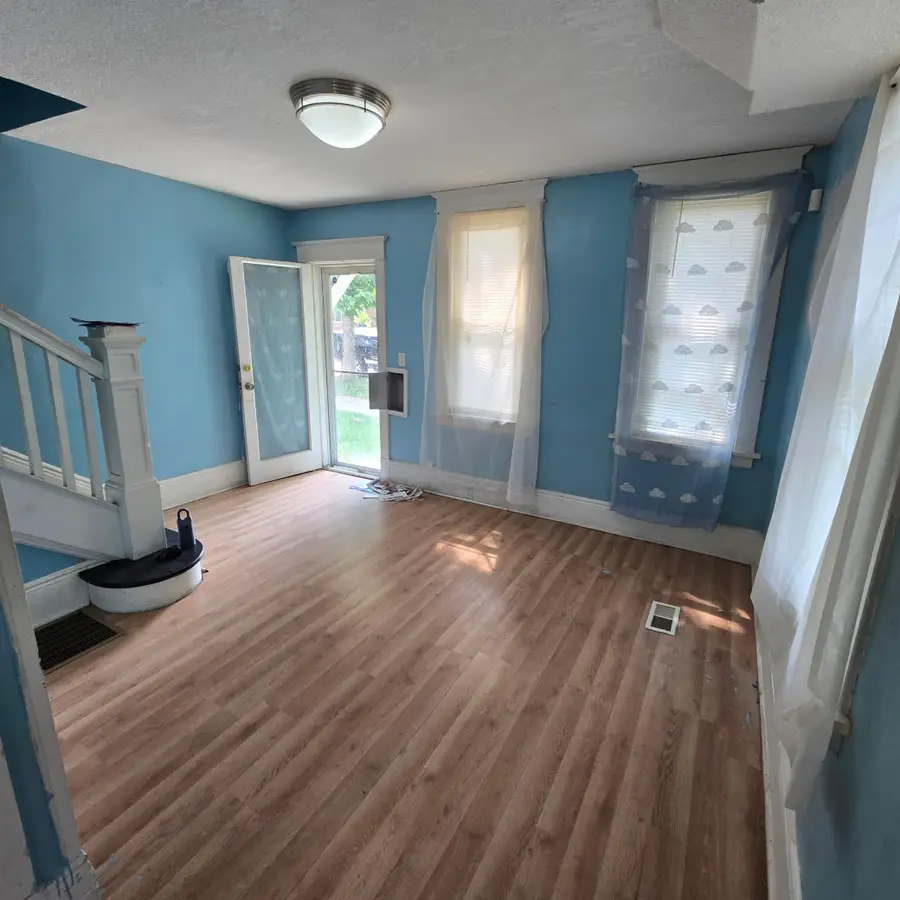 1025 Mclean Avenue, Saint Paul, MN 55106 - #2