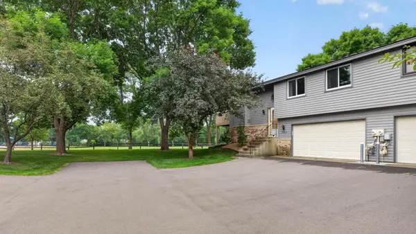 7205 Pontiac Circle, Chanhassen, MN 55317