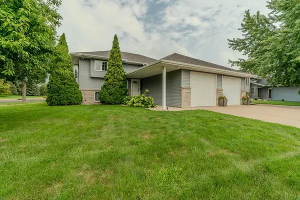 653 Grayhawk Dr, Mankato, MN 56001
