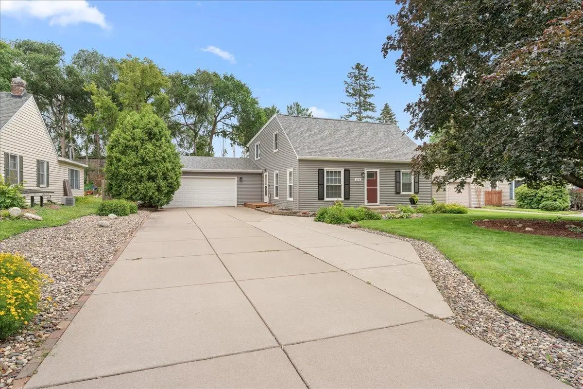 198 Ferndale Street N, Maplewood, MN 55119 - #1