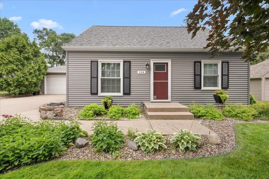 198 Ferndale Street N, Maplewood, MN 55119 - #2