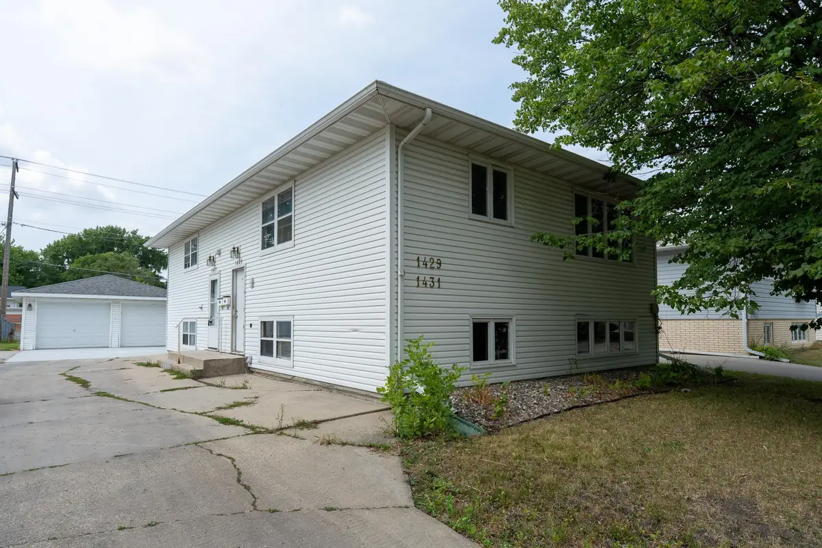 1429 & 1431 16 1/2 Street S, Fargo, ND 58103 - #1